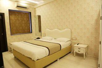 Hotel Shades of Royal, Ahmednagar 3